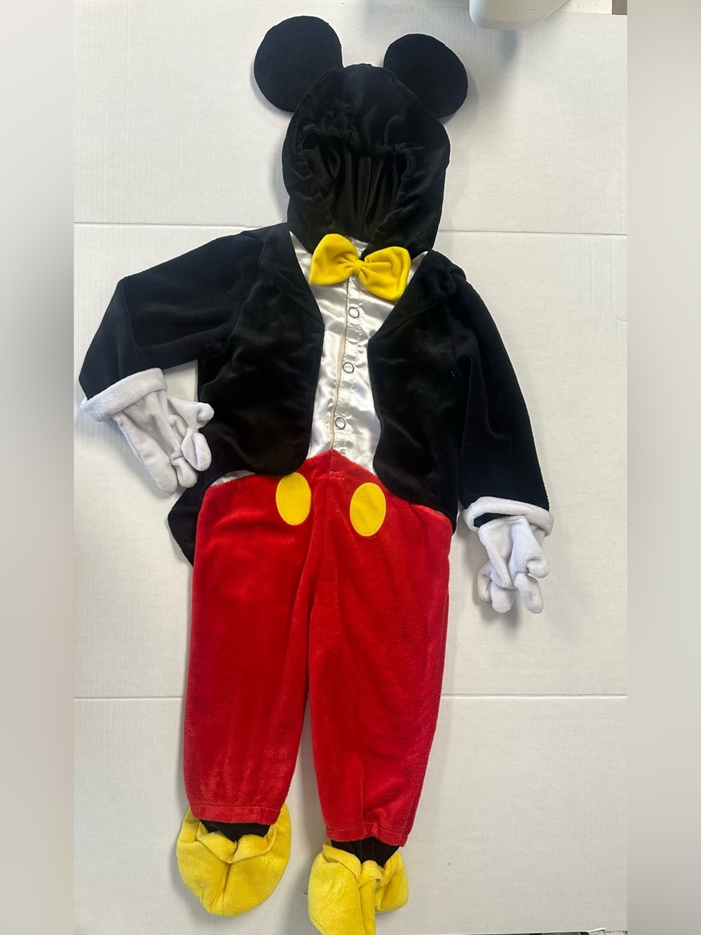 Mickey Mouse Disney Store Toys R Us One Piece Costume 2 3 - Picture 1 of 5